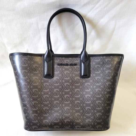 New Beautiful Michael Kors The Jodie Small Tote Black Set with Card Holder - Picture 16 of 16